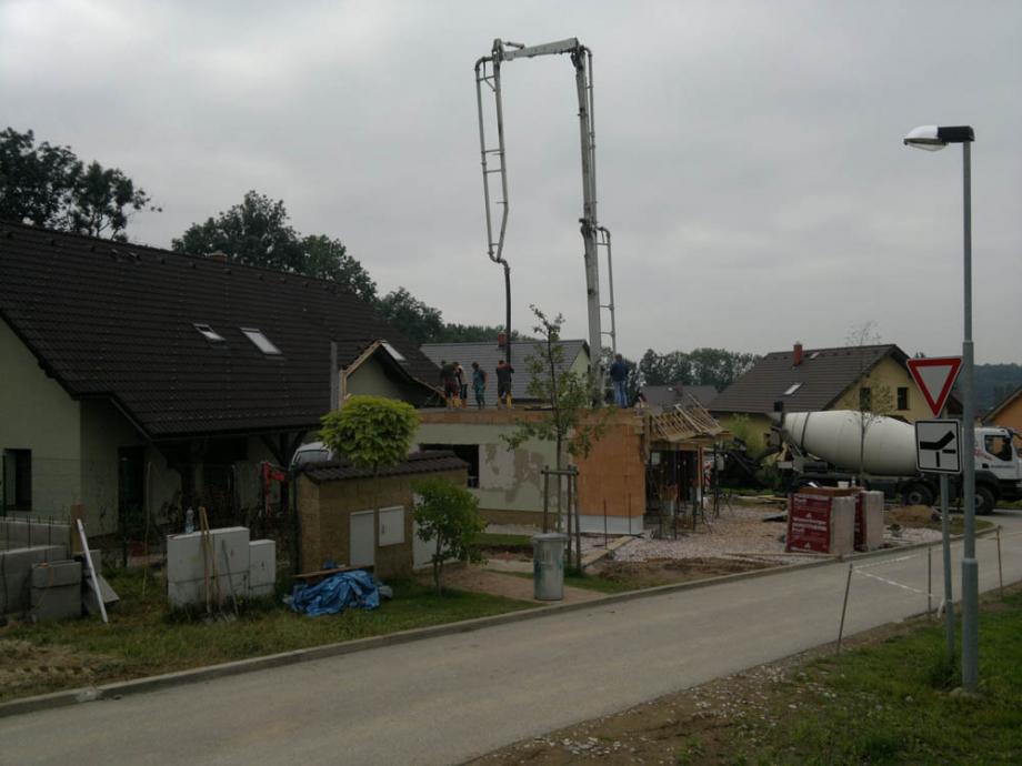 Zbourání staré a stavba nové garáže – foto 34
