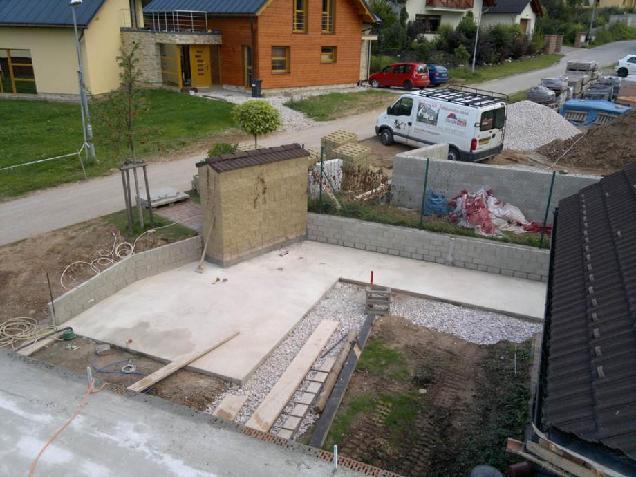 Zbourání staré a stavba nové garáže – foto 30