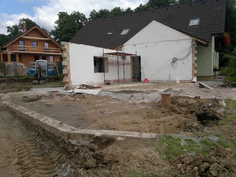 Zbourání staré a stavba nové garáže – foto 12