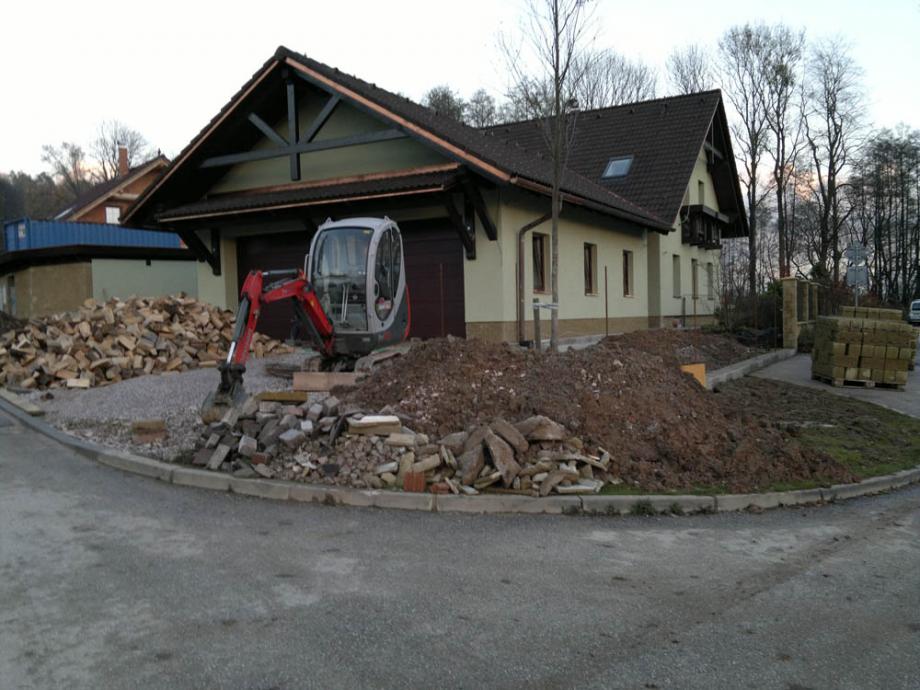 Zbourání staré a stavba nové garáže – foto 62