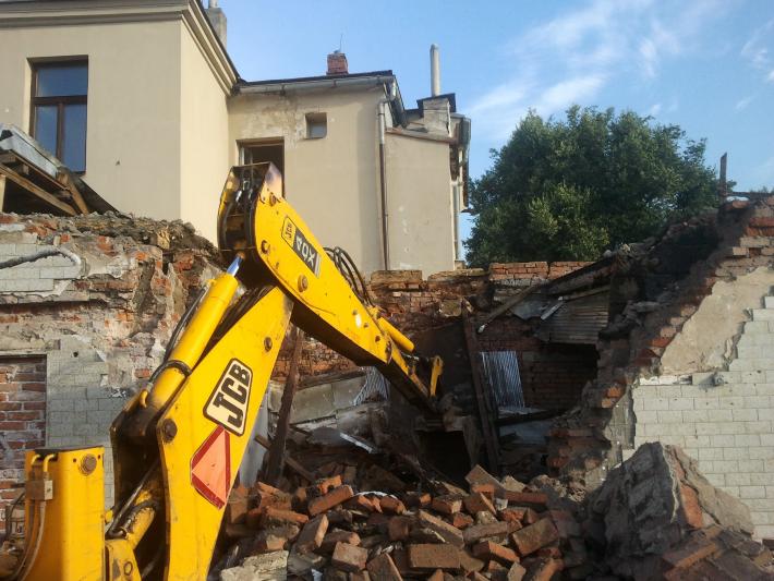 Rekonstrukce domu s přístavbou nové části – foto 3