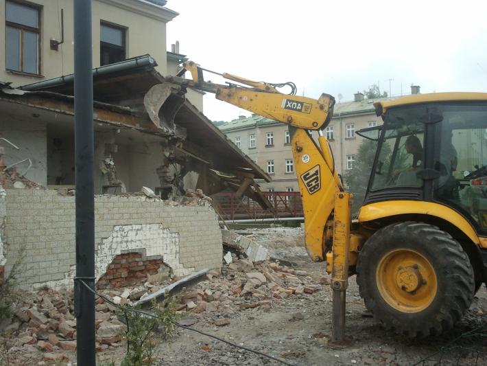 Rekonstrukce domu s přístavbou nové části – foto 8