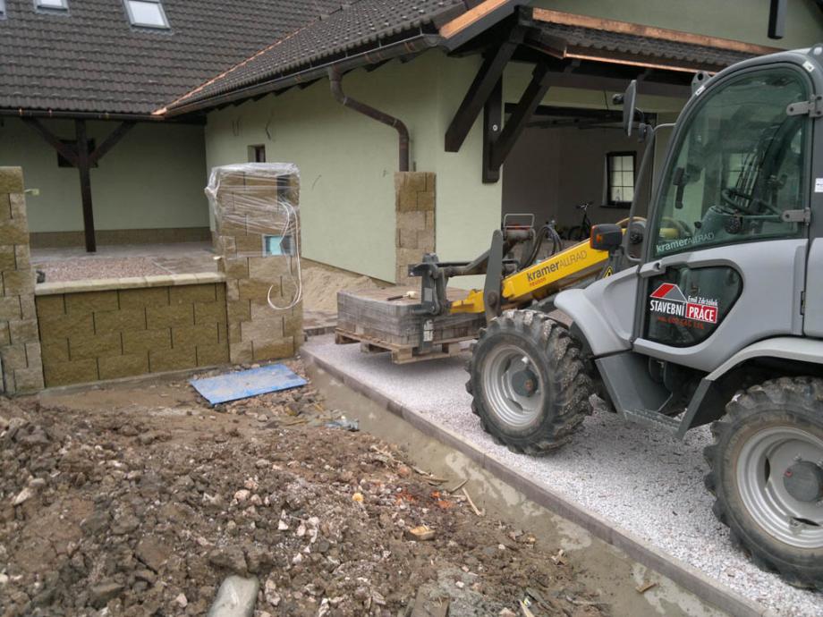 Zbourání staré a stavba nové garáže – foto 65