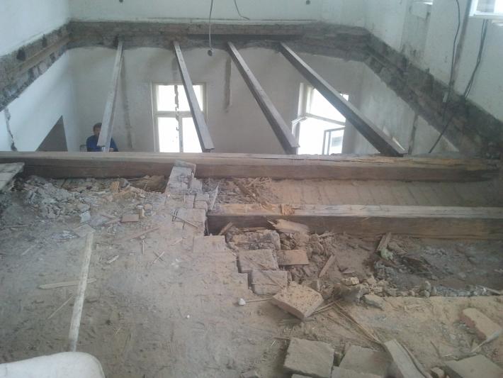 Rekonstrukce domu s přístavbou nové části – foto 24