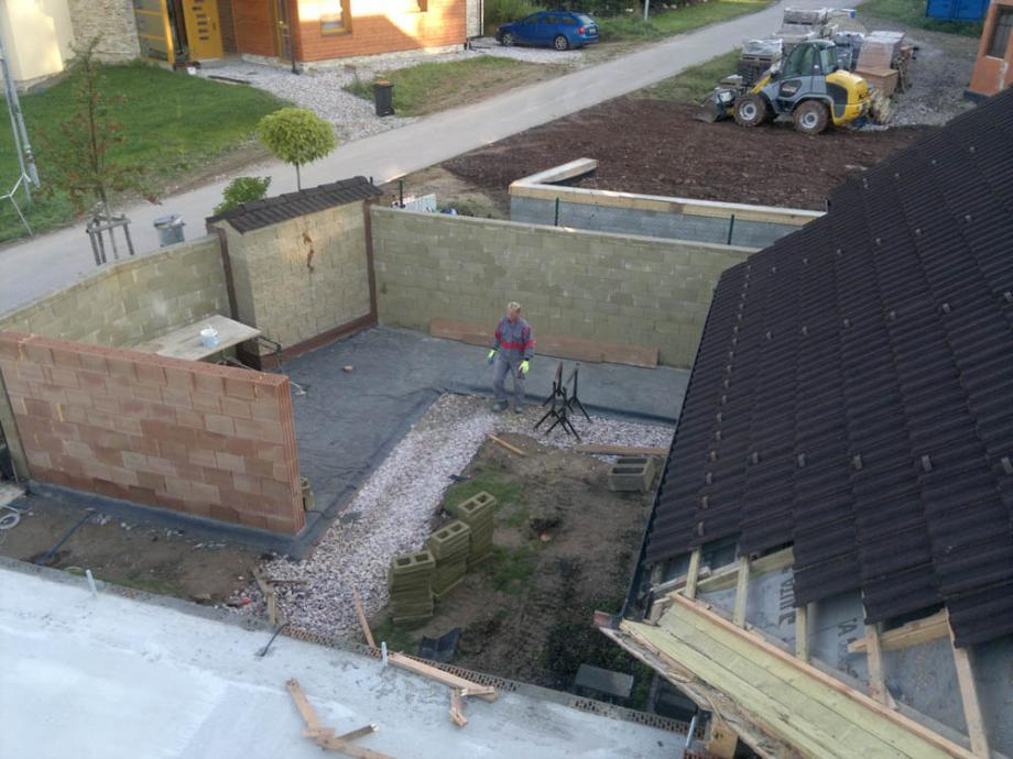 Zbourání staré a stavba nové garáže – foto 41