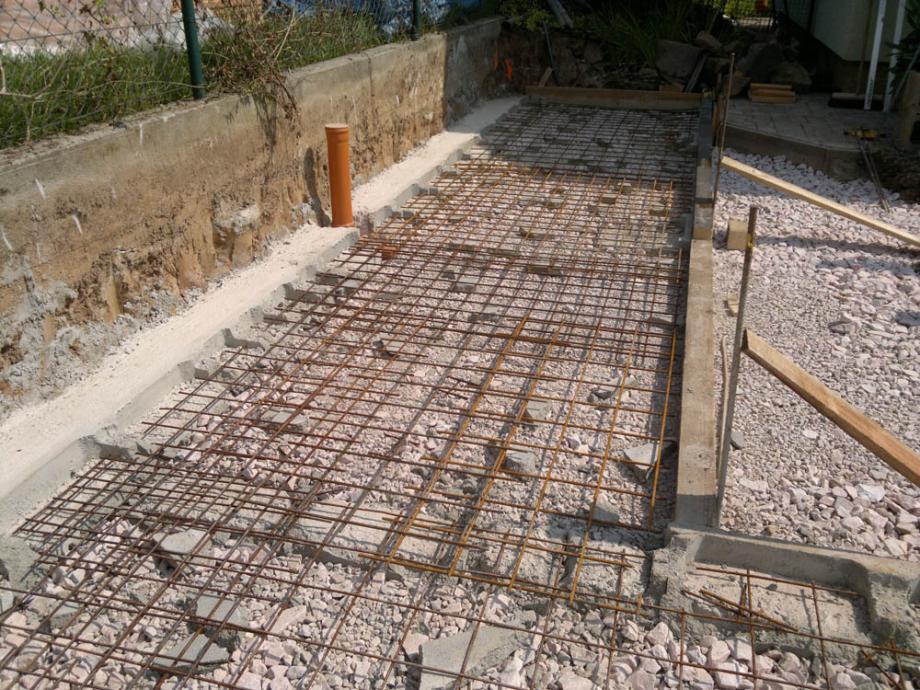 Zbourání staré a stavba nové garáže – foto 23
