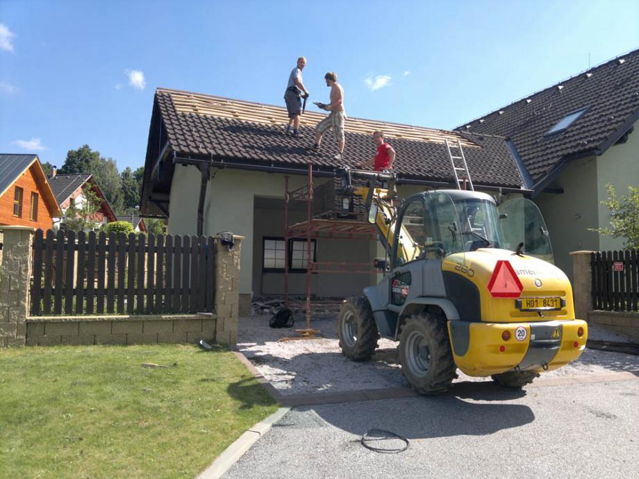 Zbourání staré a stavba nové garáže – foto 2