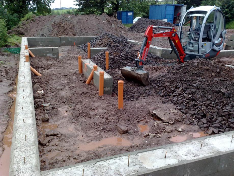 Základová deska a ležatá kanalizace – foto 5