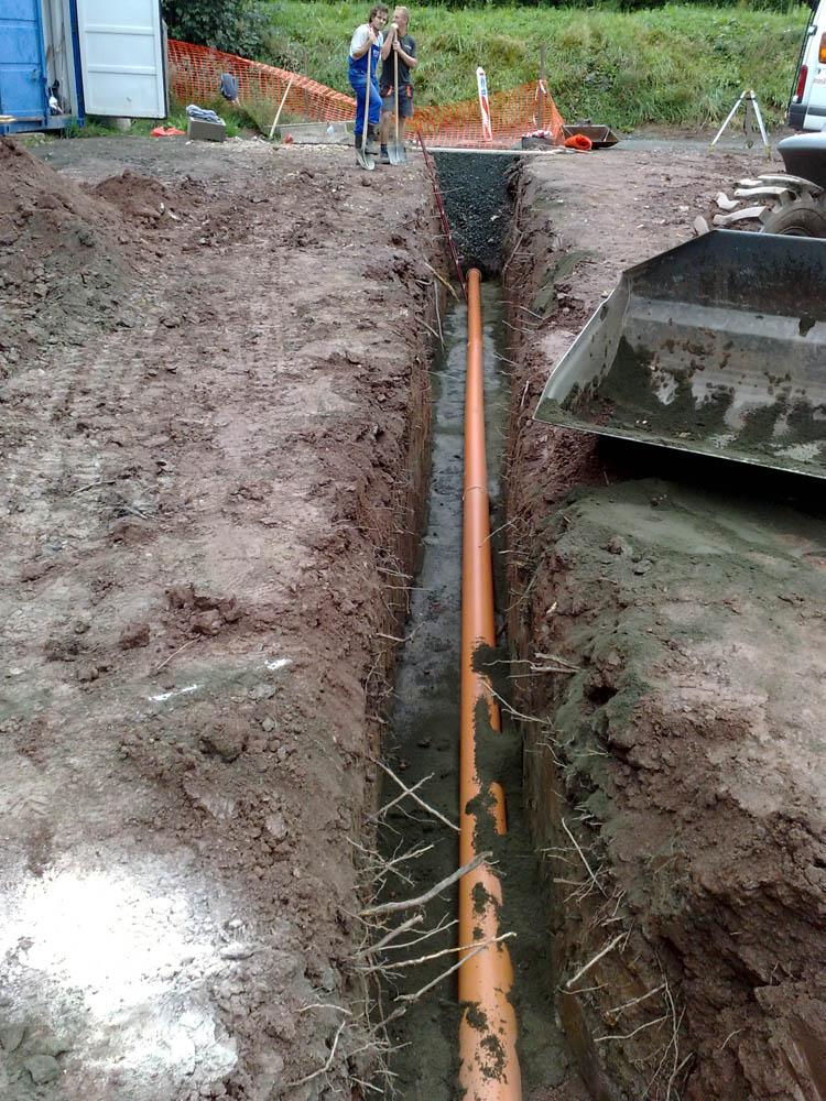 Základová deska a ležatá kanalizace – foto 8