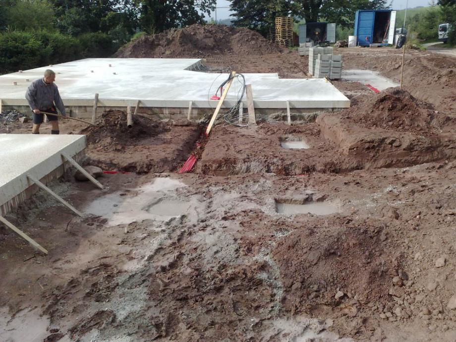 Základová deska a ležatá kanalizace – foto 25