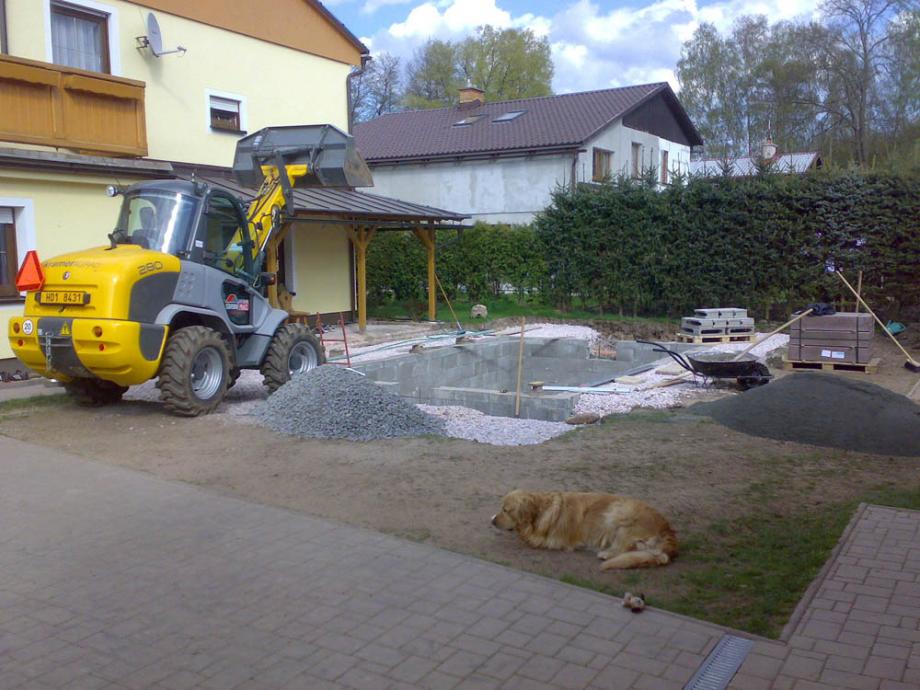 Stavba bazénu – foto 12